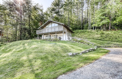 Winhall House | Comfortable Top-Floor Duplex in the Forest with Electric Fireplace and Deck!