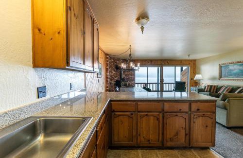 Truckee House | Comfortable Townhouse w/Lake View #154 at Donner Lake Village