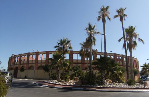 Vinaros Ski Chalet | Comfortable villa with private pool in Vinaròs 300 m. Beach 6 people