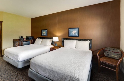Columbia Hotel | Comfortable & Warm Rustic Stay in Columbia w/Free Breakfast | 4 Units