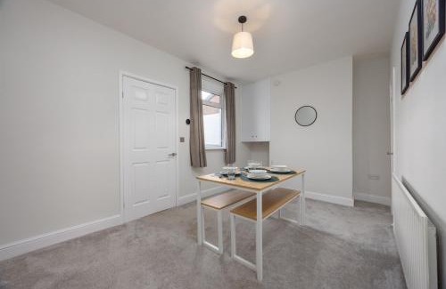 Darlington House | Comfortable & Well-Equipped Stay in Darlington