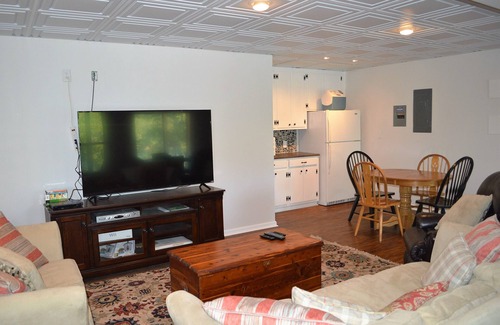 Normandy Shores House | Comfortably Designed Lake Keowee Waterfront, Minutes to Clemson- In Seneca