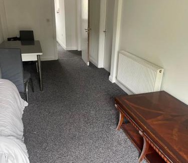 Hacton House | ComfortVilla FH