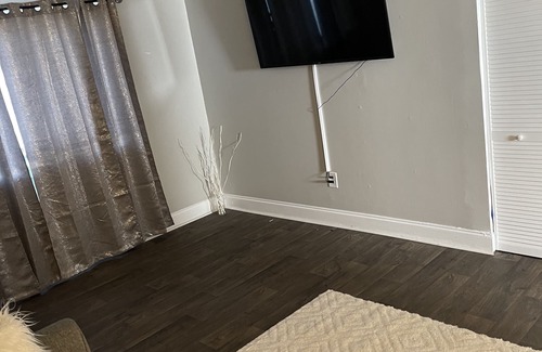 Atlanta Apartment | COMFY 2 BED ROOM SPACE W/OUT DOOR POOL