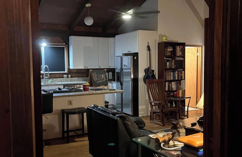 Keaau House | Comfy 2-bedroom 1-bath, in Kea'au near Hilo, WiFi and food forest