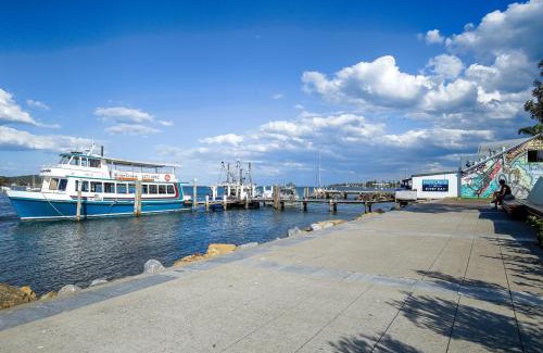 Batemans Bay Apartment | Comfy 2-Bedroom Apartment with a Clyde River View