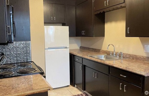 Lakewood Apartment | Comfy 2 Bedroom Apartment #2