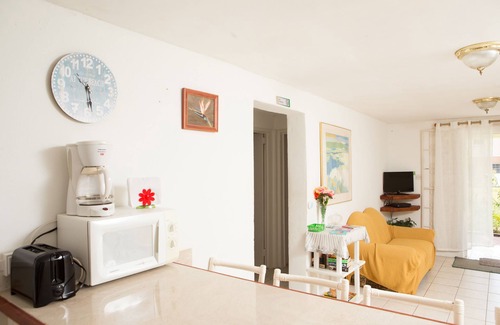 Welches Apartment | Comfy 2- bedroom apartment on Barbados' South Coast, near beach and attractions!