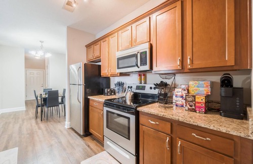 Westerville Apartment | Comfy 2 Bedroom King Bed Apartment Near Polaris