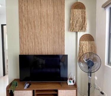 Mandurriao Apartment | Comfy 2 Bedroom with Balcony