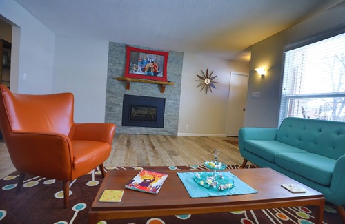 Lincoln House | Comfy 2-story home in a quiet, safe neighborhood, perfect for families.