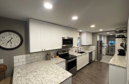 East Wenatchee House | Comfy 3-bed bungalow in East Wenatchee, where nearby adventures await.