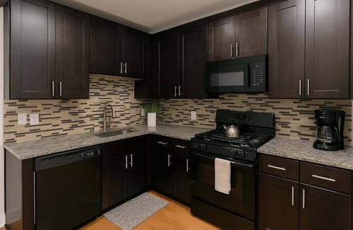 Avondale Apartment | Comfy 3BR/2BA Retreat