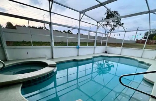 Clermont House | Comfy 4BR Near Disney Hottub/Pool