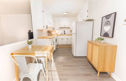 Columbia House | Comfy and Conventient Duplex!