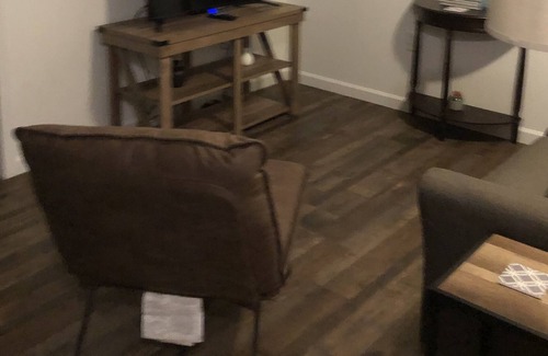Nelsonville Apartment | Comfy and Cute