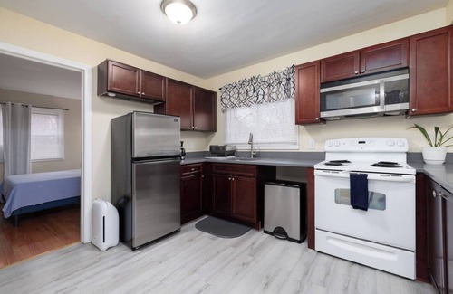 New Britain Apartment | Comfy and Equipped for Families - Webster Hill Suite1E