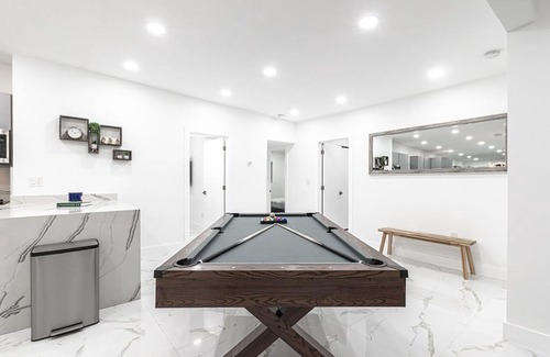 North Miami Beach Villa | Comfy and Luxurious Villa Near SB Heated Pool Fire Pit