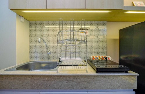 Pondokcina Apartment | Comfy And Minimalist Studio At Evenciio Margonda Apartment