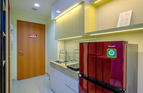 Pondokcina Apartment | Comfy And Minimalist Studio At Evenciio Margonda Apartment