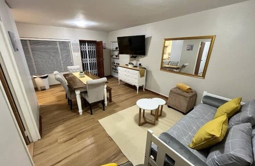 Walmer Apartment | Comfy and private rental apartment in Gqeberha