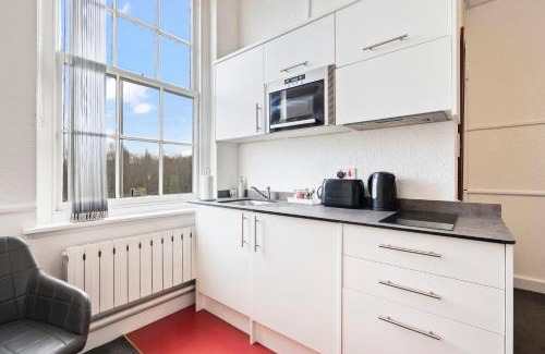 Dudley Apartment | Comfy and Relaxing space in Dudley with Parking