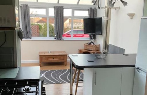 Treator Apartment | Comfy and welcoming 2 bedroom Annex.