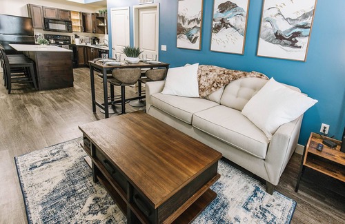 Hillcrest Apartment | ⭐ Comfy Apartment Near BYU | UVU ⭐ King beds ⭐ 4K HD TVs ⭐Fast WI-Fi