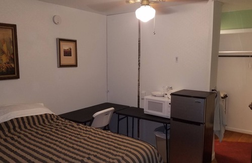 Stockbridge House | Comfy Bedroom Studio