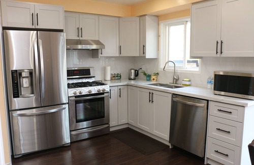 Markham House | Comfy Casa