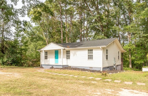 Rock Hill House | Comfy County Home