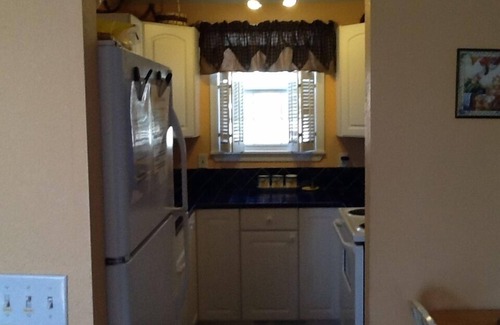 Ruidoso Cottage | COMFY, COZY COTTAGE! HOT TUB & FIREPLACE.CONVENIENTLY LOCATED