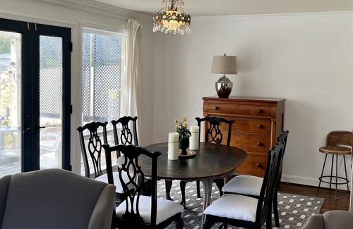 Greenville House | Comfy Cozy Quaint Home