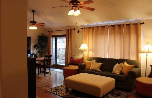 Garland House | Comfy, Cozy, Safe, Affordable Home - Dallas Suburb