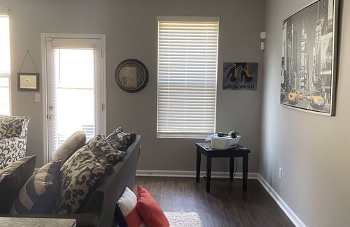 Lithonia House | Comfy Cozy townhouse