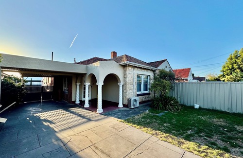 South Plympton House | Comfy family home(15 mins to CBD & beach)