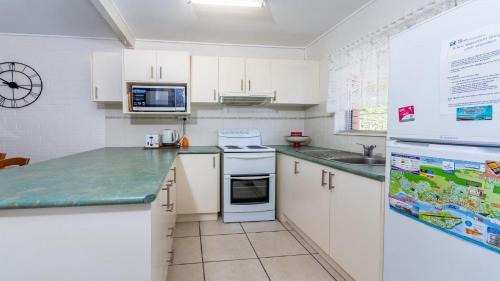 Bongaree House | Comfy Ground Floor Unit opposite waterfront! Welsby Pde, Bongaree