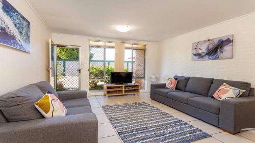 Bongaree House | Comfy Ground Floor Unit opposite waterfront! Welsby Pde, Bongaree