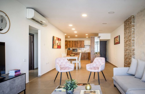 Netanya Apartment | Comfy Haven in Netanya CTR by Sea N'Rent