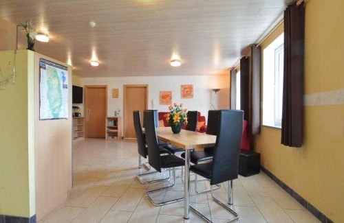 Burg-Reuland House | Comfy Holiday Home in Burg Reuland with Sauna, Terrace, BBQ