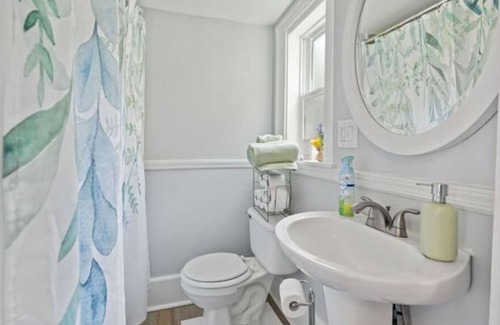 Roselawn Finance House | Comfy Home In Cincy