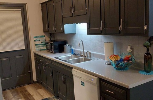 Columbia Apartment | Comfy Home~Teal Feel~ Sleeps 8