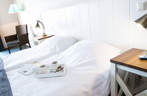 Municipality of Hellevoetsluis Apartment | Comfy hotel room with sea view, close to the beach
