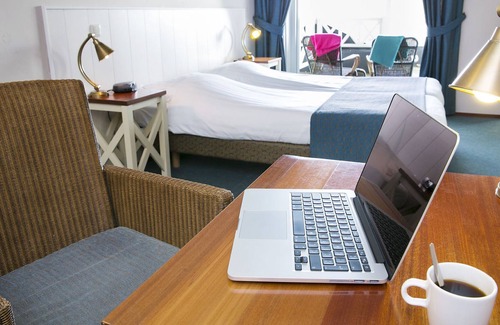 Municipality of Hellevoetsluis Apartment | Comfy hotel room with sea view, close to the beach