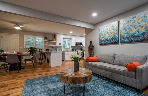 Alpharetta House | Comfy King Beds, Fast WiFi, Fun Game Room, Dogs OK