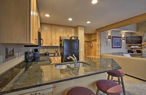 Lutsen Villa | Comfy Lutsen Mountain Villa w/Balcony & Grill
