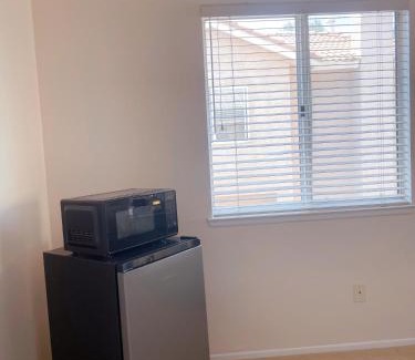 Estates at Canyon Crest House | Comfy Master Room