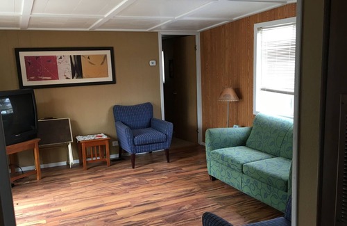 Mountain House | Comfy mobile home with a great deck
