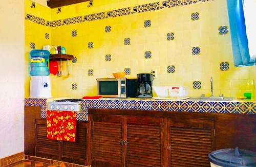 Del Cerrillo House | Comfy 4 Bedroom Town House Garden Market Area