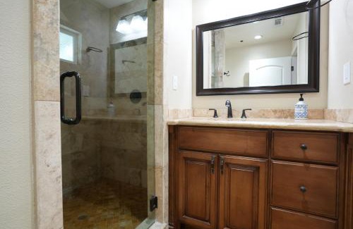 Hermosa Village House | Comfy Pool Home,1/4 mile Walk To Disneyland